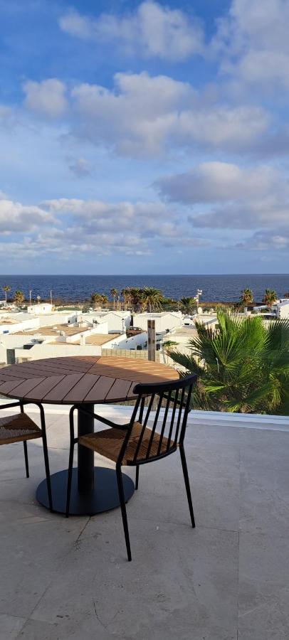 Appartamento Cocomar II ~ Ocean View Loft Guatiza Esterno foto